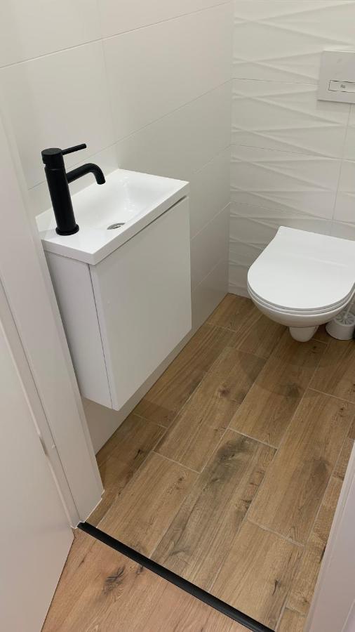 Sipsix Apartment - Modern 2 Bedroom Newly Renovated Flat With Ac In Budapest City Centre Ngoại thất bức ảnh
