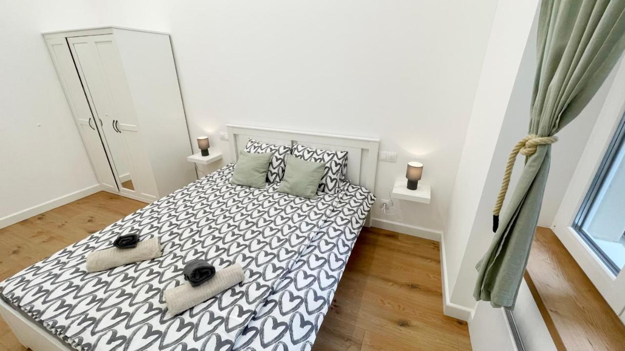 Sipsix Apartment - Modern 2 Bedroom Newly Renovated Flat With Ac In Budapest City Centre Ngoại thất bức ảnh