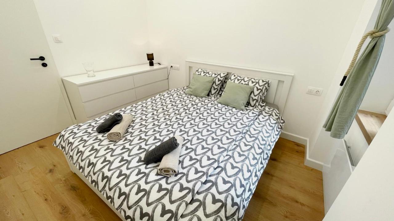 Sipsix Apartment - Modern 2 Bedroom Newly Renovated Flat With Ac In Budapest City Centre Ngoại thất bức ảnh